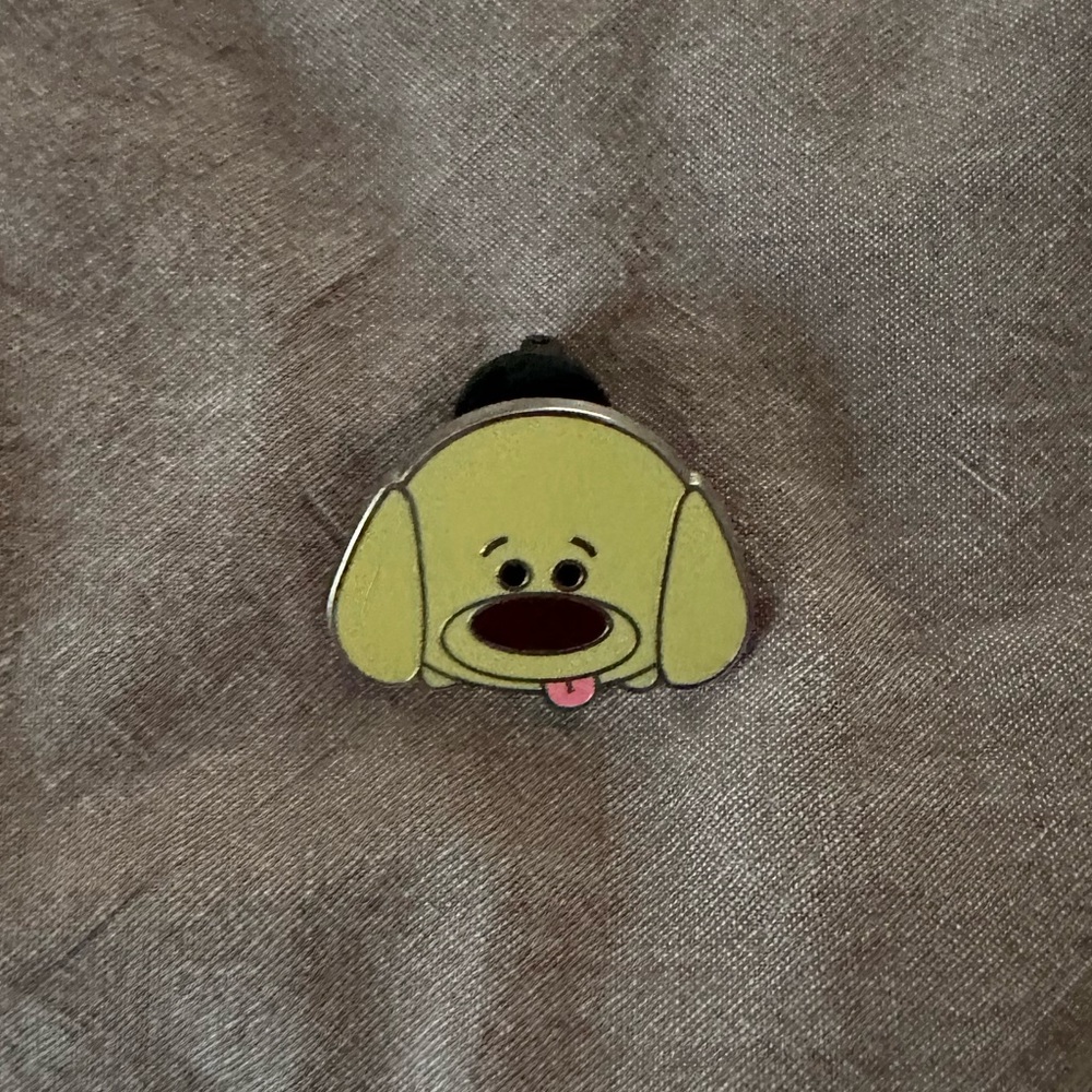Up Dug tsum tsum Disney pin